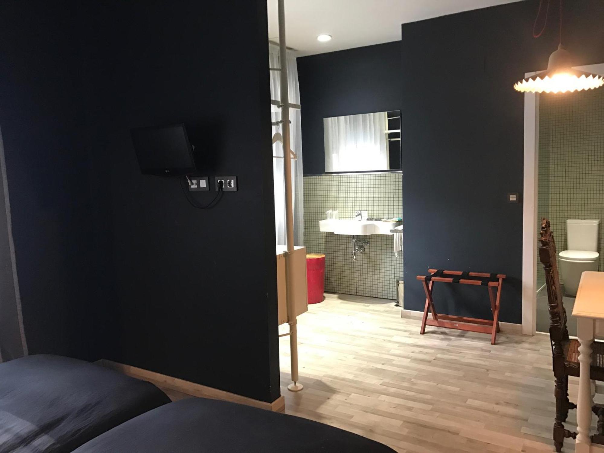 Hostal San Francisco Cuellar Exterior photo