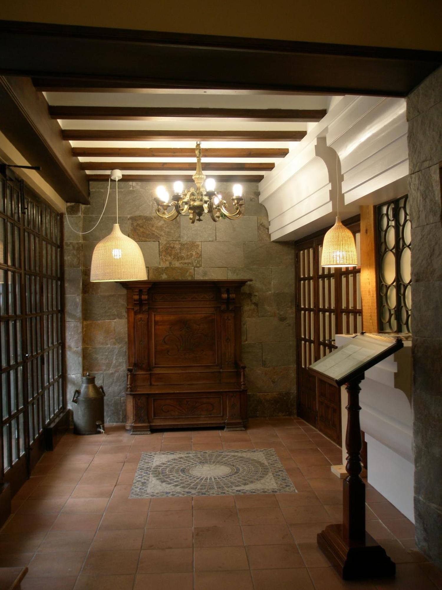 Hostal San Francisco Cuellar Exterior photo